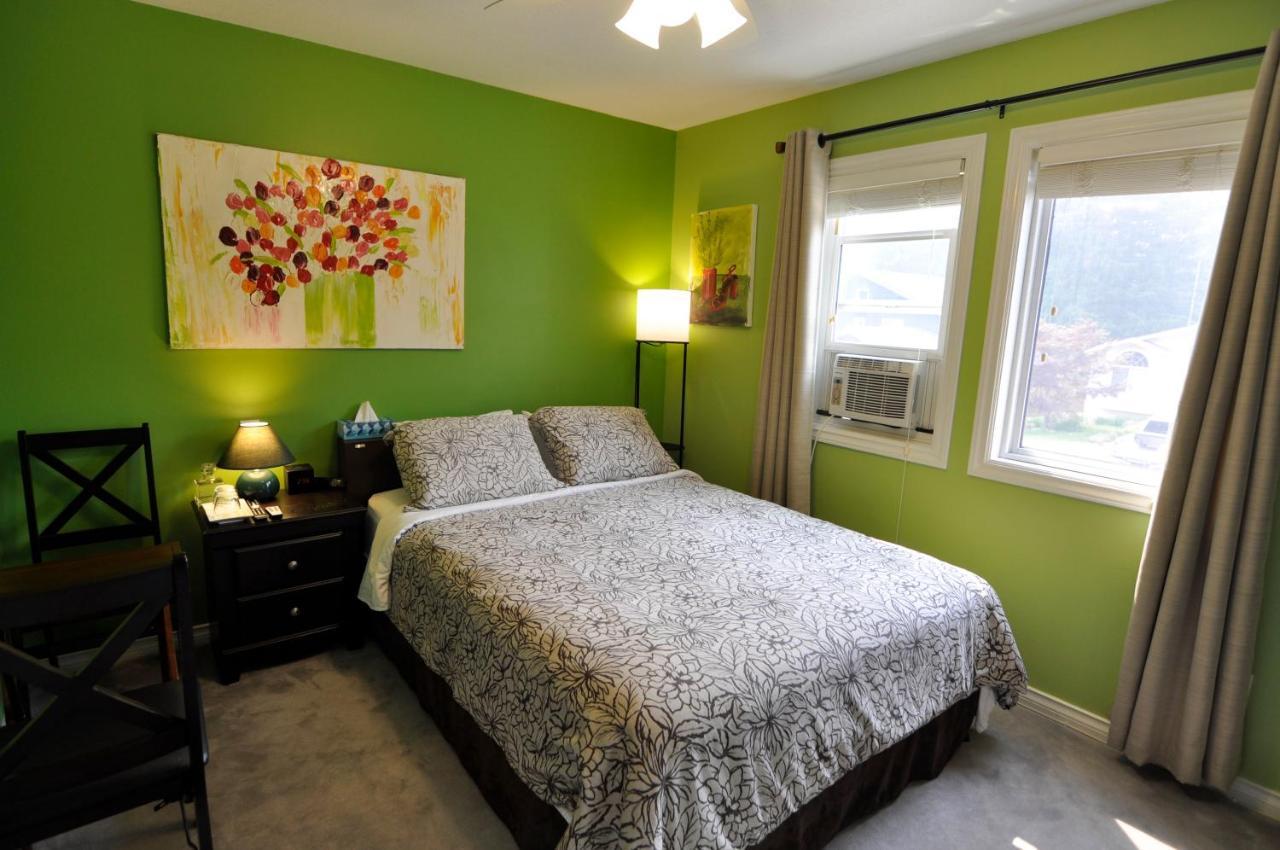 Cornerstone Bed And Breakfast Revelstoke Luaran gambar