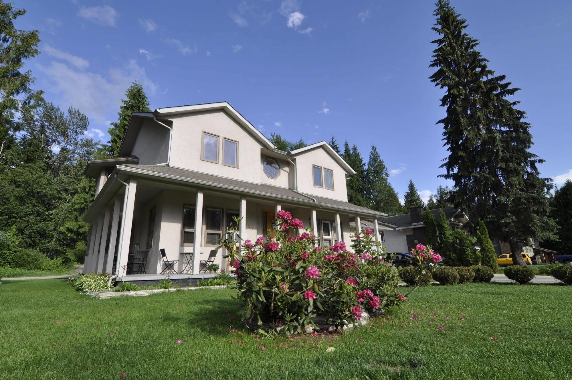 Cornerstone Bed And Breakfast Revelstoke Luaran gambar