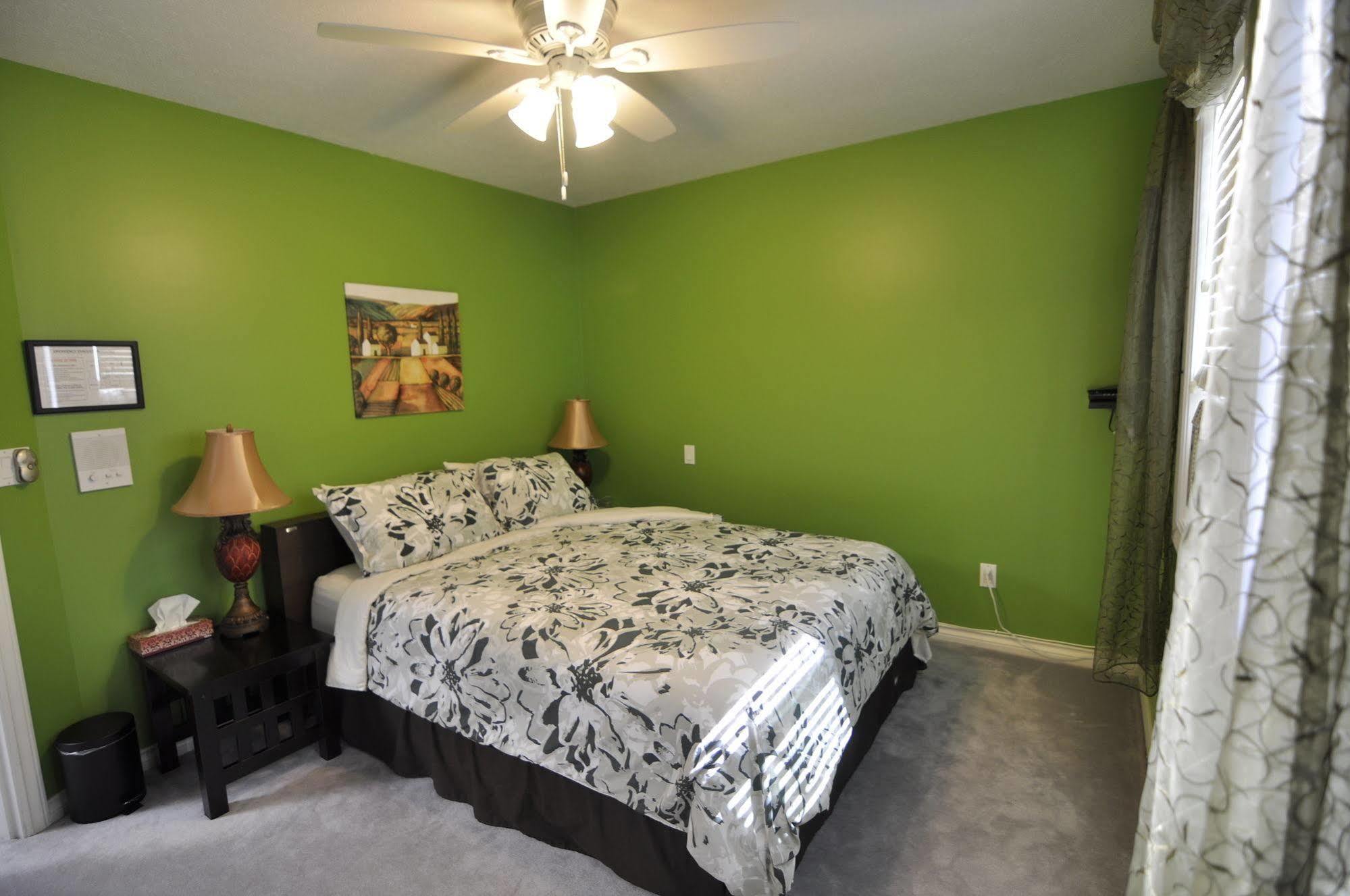 Cornerstone Bed And Breakfast Revelstoke Luaran gambar