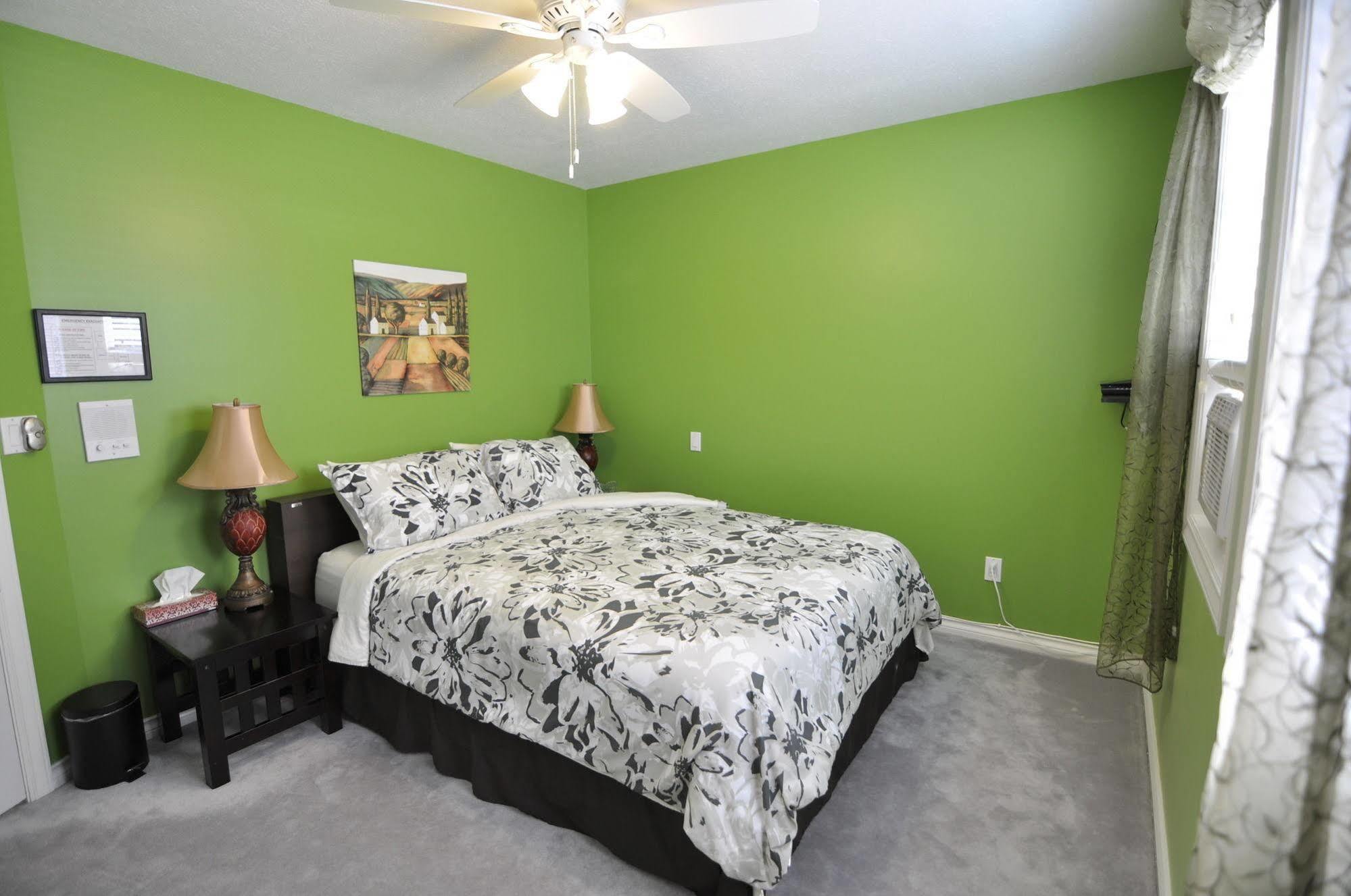Cornerstone Bed And Breakfast Revelstoke Luaran gambar