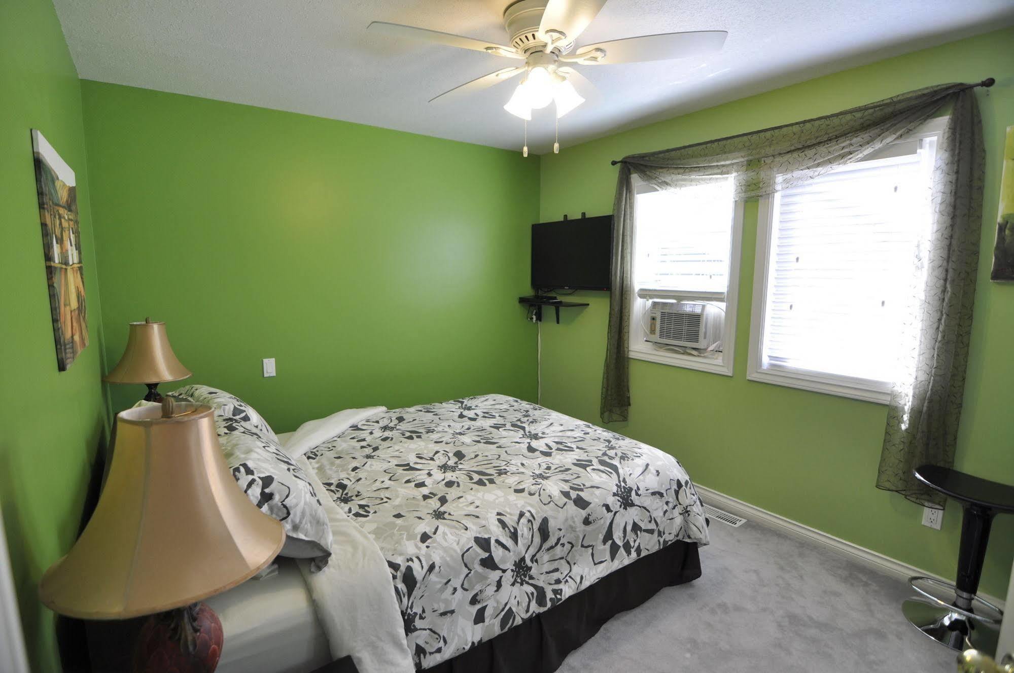 Cornerstone Bed And Breakfast Revelstoke Luaran gambar